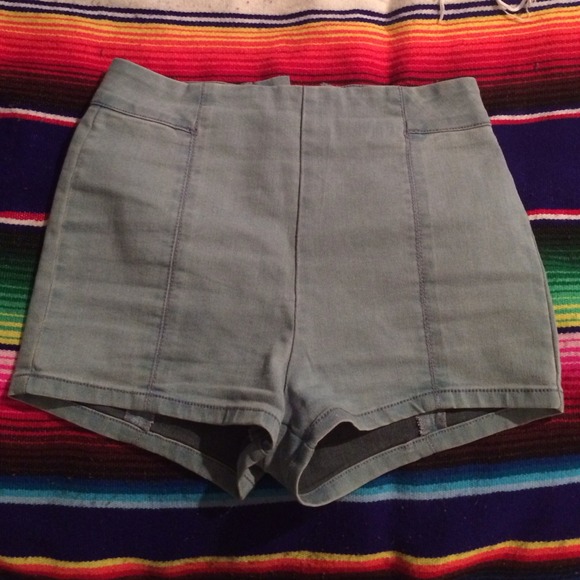 Urban Outfitters high wasted stretchy shorts!!