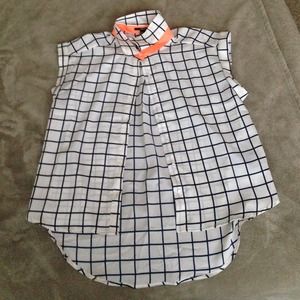 Sleeveless blouse