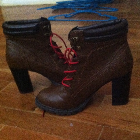 Sold...Very cute an trendy boots