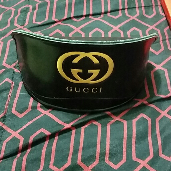Authentic gucci sunglasses case