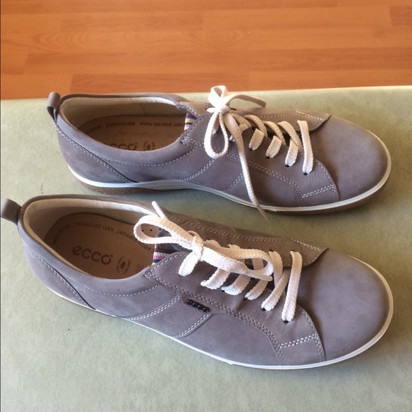 Ecco "Chase" Leather Sneakers (Original $130) - Picture 4 of 4