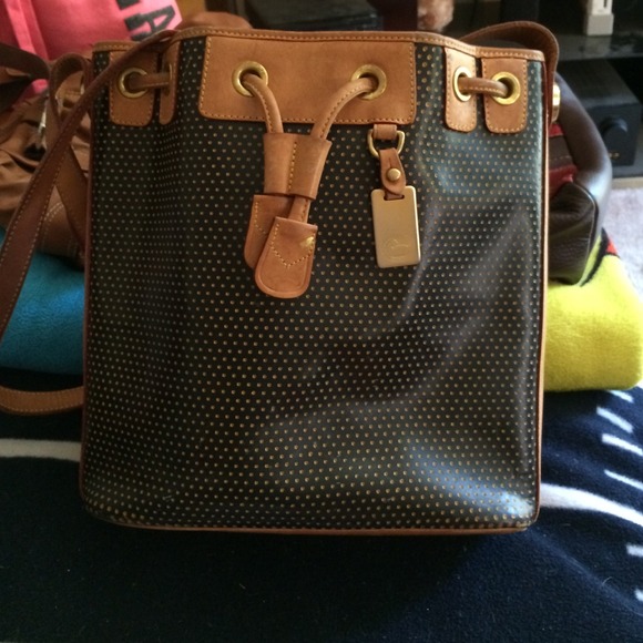 Dooney & Bourke