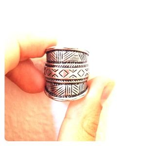 Aztec patterned ring