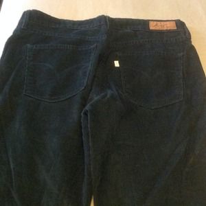 Size 8 Levi's cords