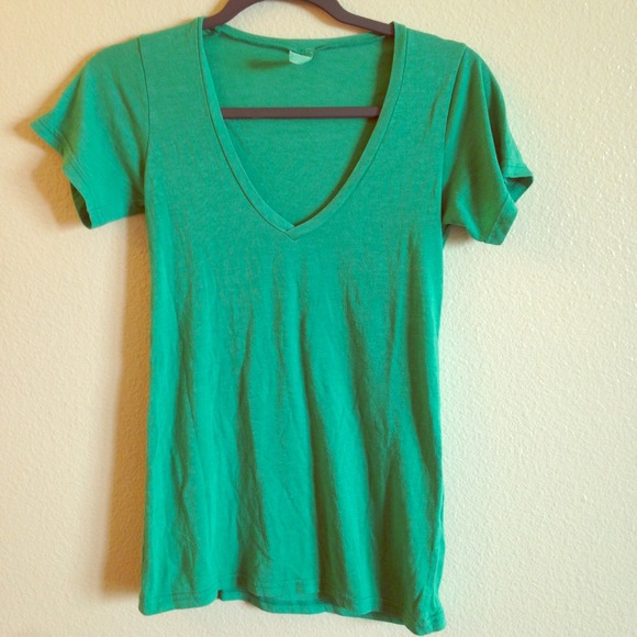 Frenchi V-Neck Tee