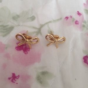 Tiffany & Co Bow Earrings💙