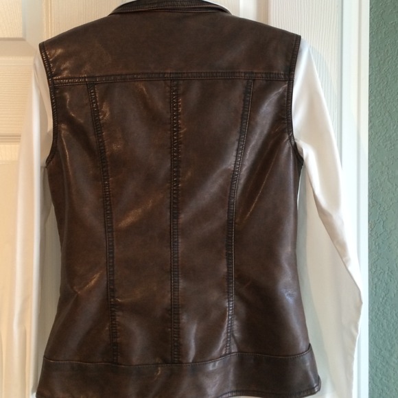 Leather jacket - Picture 3 of 4