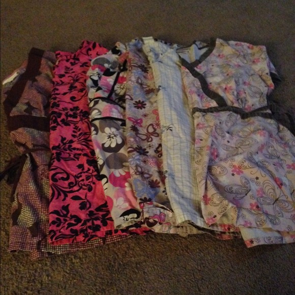 Bundle of scrub tops - Picture 1 of 1