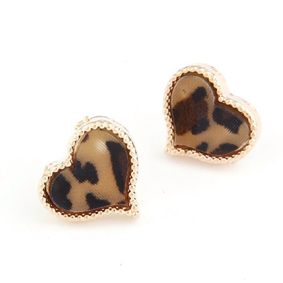 Cute adorable leopard studs