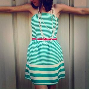 I'm selling the dress! 👗