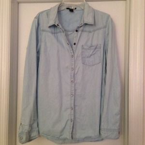 ✨Reduced✨Denim shirt. Price not negotiable.