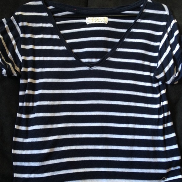 Abercrombie crop top navy