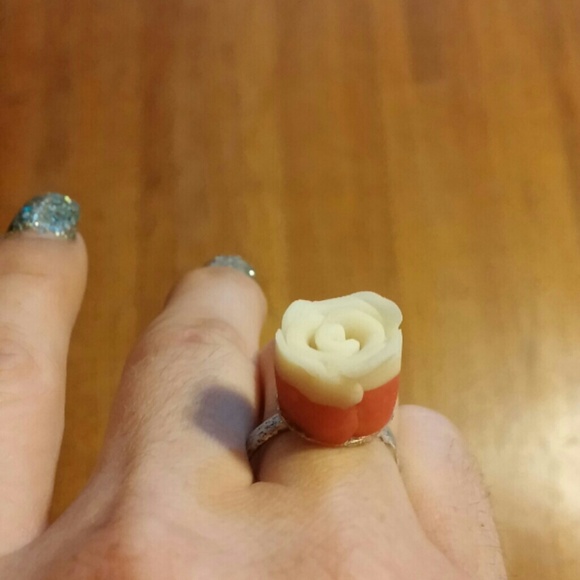 Ring - Picture 2 of 3