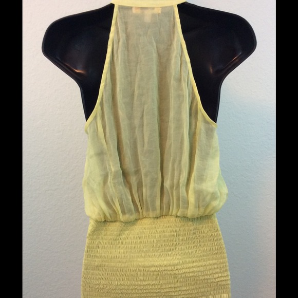 🚫Sold🚫Pre-Loved Aggie Yellow Ruffle Blouse - Picture 3 of 4