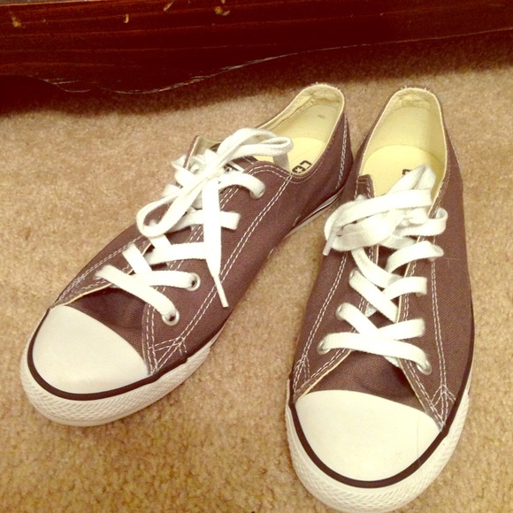 Converse dainty sneakers