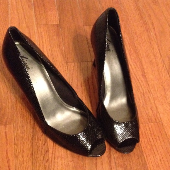 Fioni Black Faux Snake Skin Heels