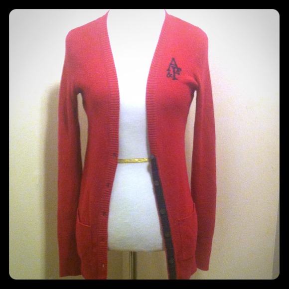 a&f cardigan 💞