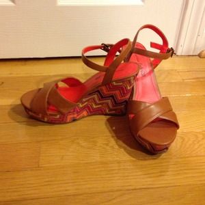 American Eagle Bright Wedges