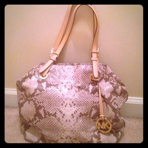 💰BUNDLE💰 Coach, Wallet &💥REDUCED💥MK  Purse