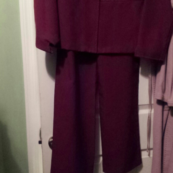 Sold - Picture 3 of 3