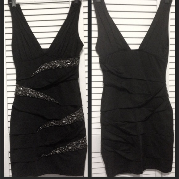 New Yearâs Eve Black bodycon dress with bead details⨠- Picture 3 of 4