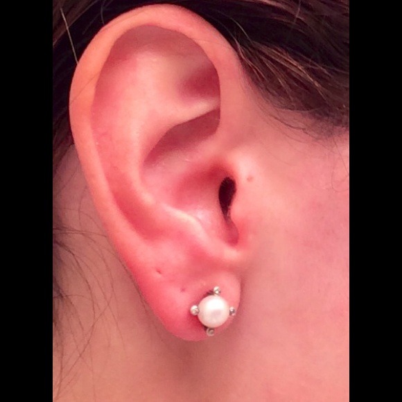 David yurman pearl earrings with diamond studs - Picture 3 of 4