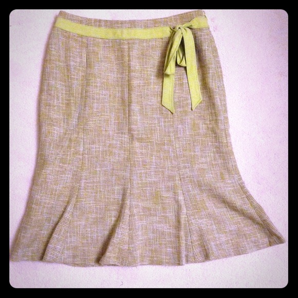 ⬇️💲REDUCED 💲⬇️Ann Taylor Tweed Fit & Flare Skirt