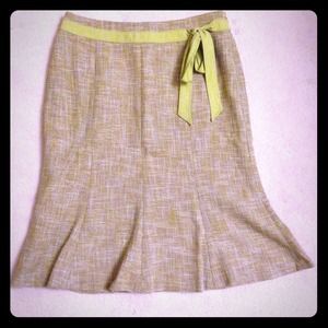 ⬇️💲REDUCED 💲⬇️Ann Taylor Tweed Fit & Flare Skirt