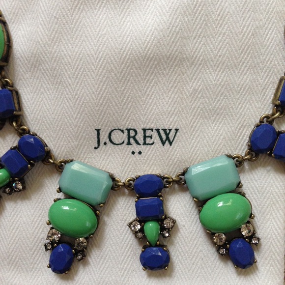 🚫🚫SOLD🚫🚫J. Crew statement necklace - Picture 2 of 4