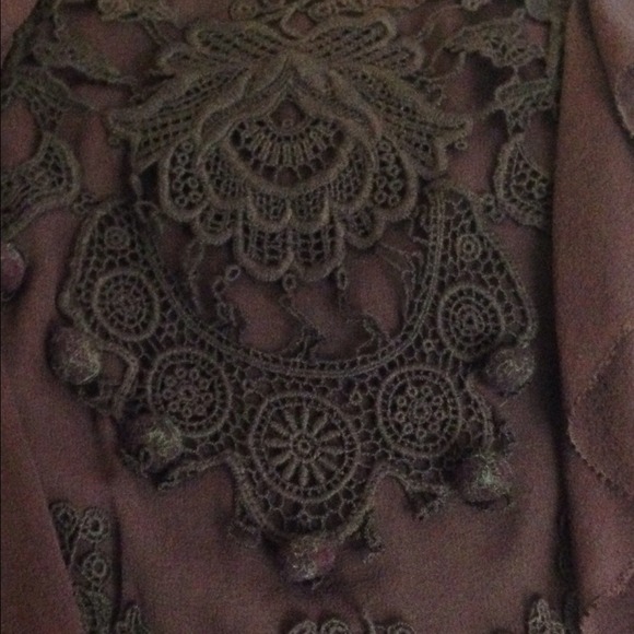 Anthropologie silk blouse w/ appliqué detail - Picture 4 of 4