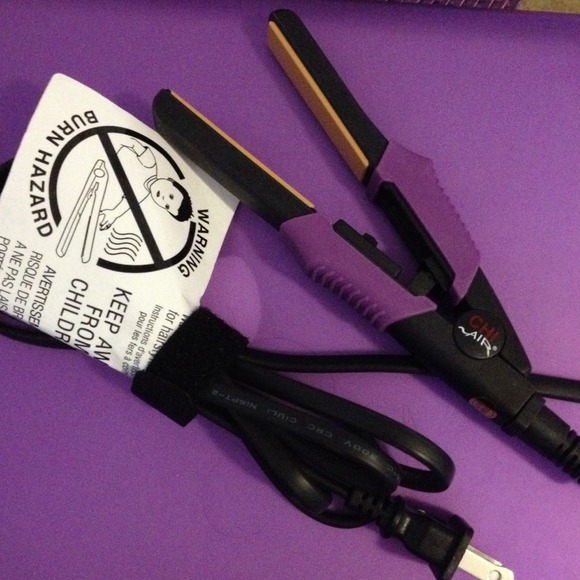 NEW mini CHI hair straightener