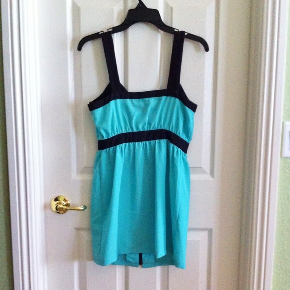 Edgy dress - Picture 2 of 3