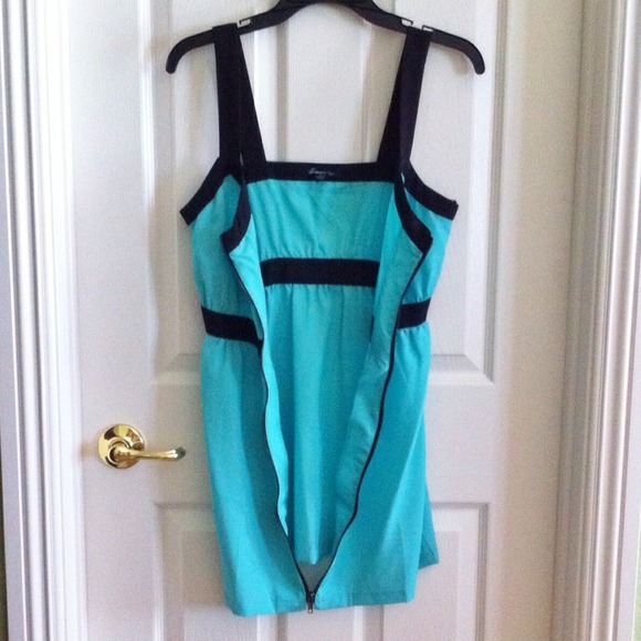 Edgy dress - Picture 3 of 3