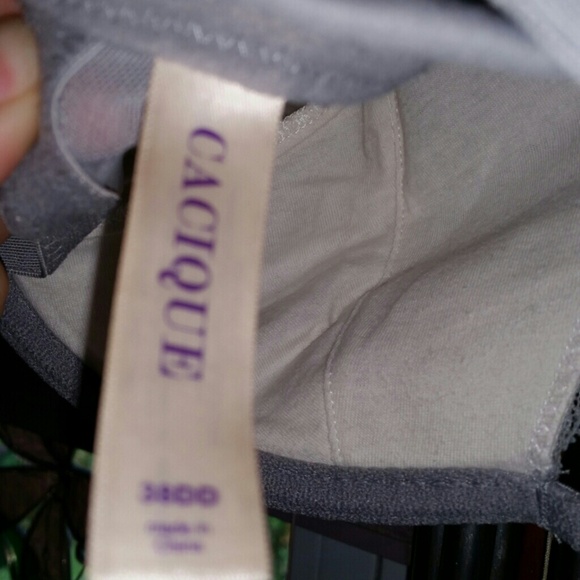 Sold - Picture 3 of 3