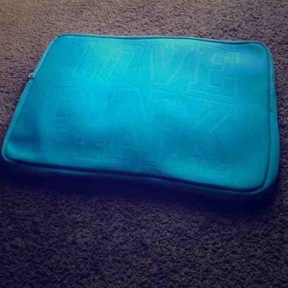 Love pink laptop case