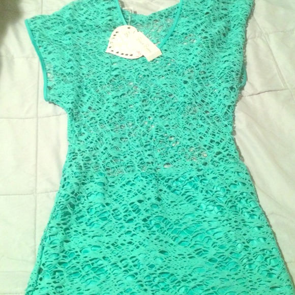 Beach bunny tunic
