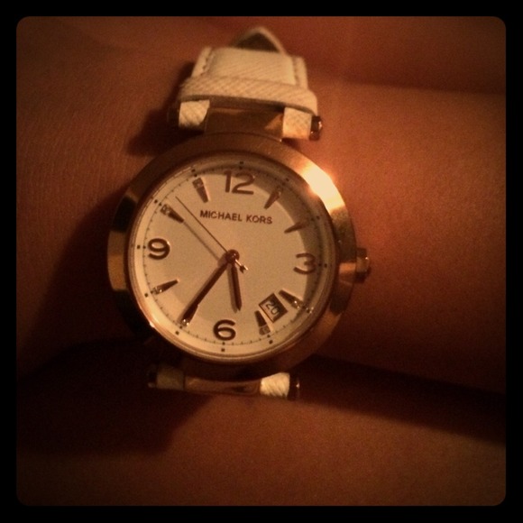 SALE !!!! Michael Kors watch