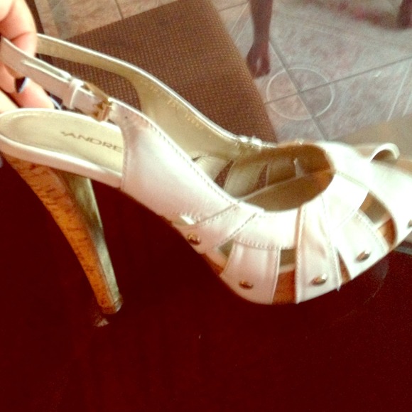 $16.00 size 7 - Picture 1 of 1