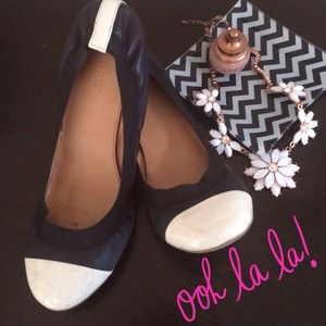 HP!!! J. Crew Marley Flats!