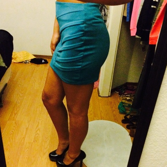 Teal skirt - Picture 2 of 2