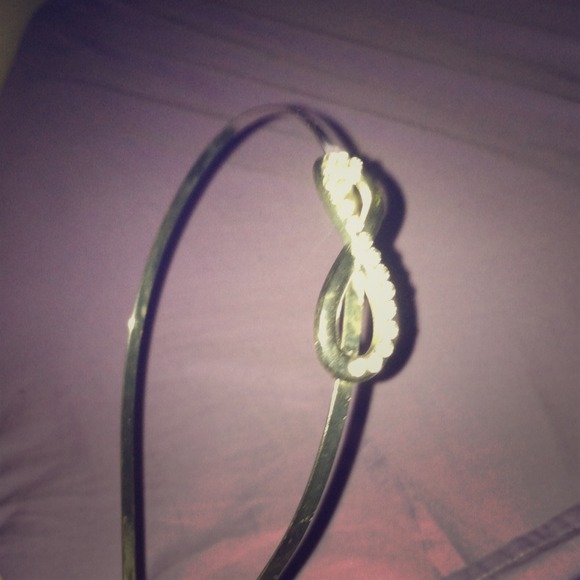 Infinity headband