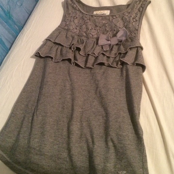 Grey top