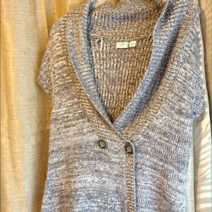 Gray 2 button short sleeve sweater