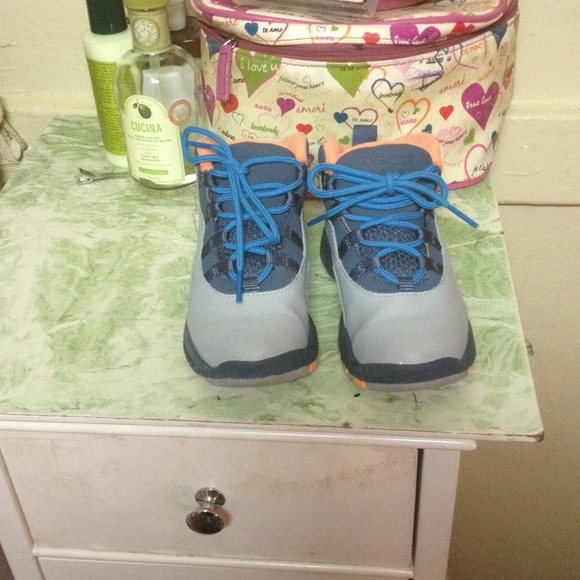 🚫SOLD🚫 Toddler Jordan's - Picture 2 of 3