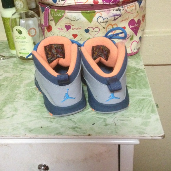 🚫SOLD🚫 Toddler Jordan's - Picture 3 of 3