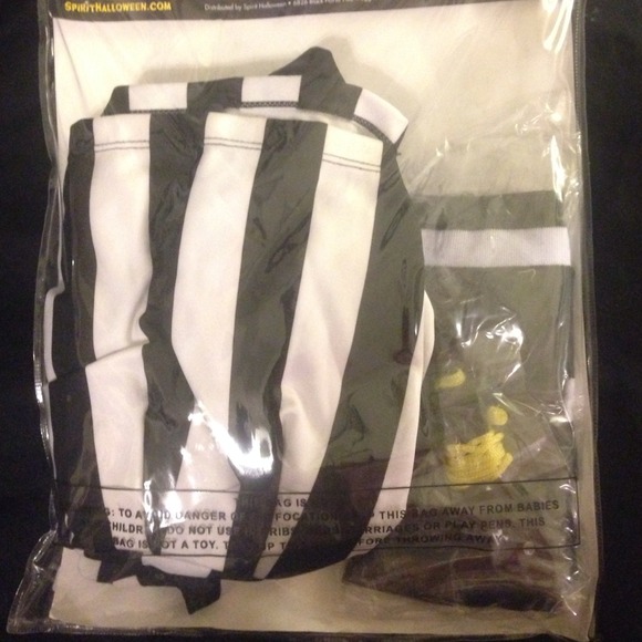 🚫SOLD🚫🎉🎃HOST PICK🎉🎊Sexy Referee - Picture 2 of 4