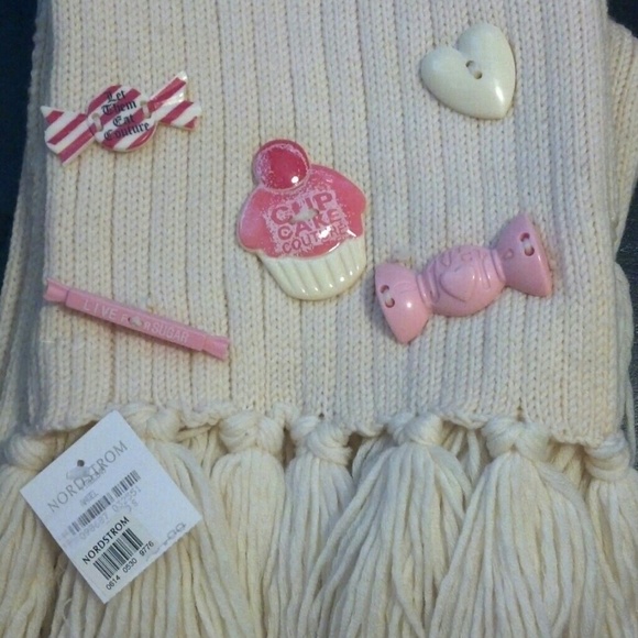 ⬇REDUCED⬇Juicy Couture off white winter scarf