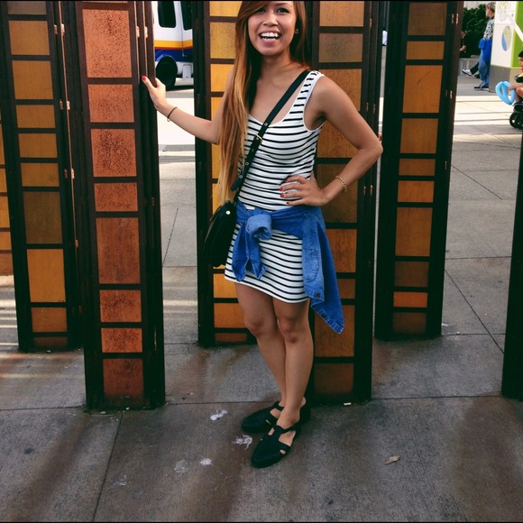 SOLD - Tshirt Dress - Picture 2 of 2