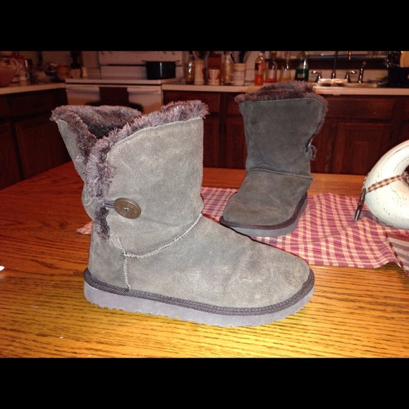 Bailey's Ugg