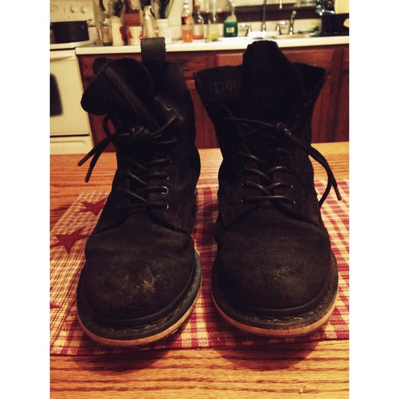 Dr. Marten's Nero